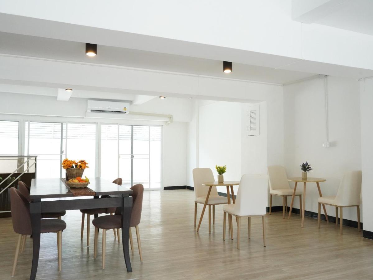 Roomquest It Square Don Mueang Airport Bangkok Exterior foto