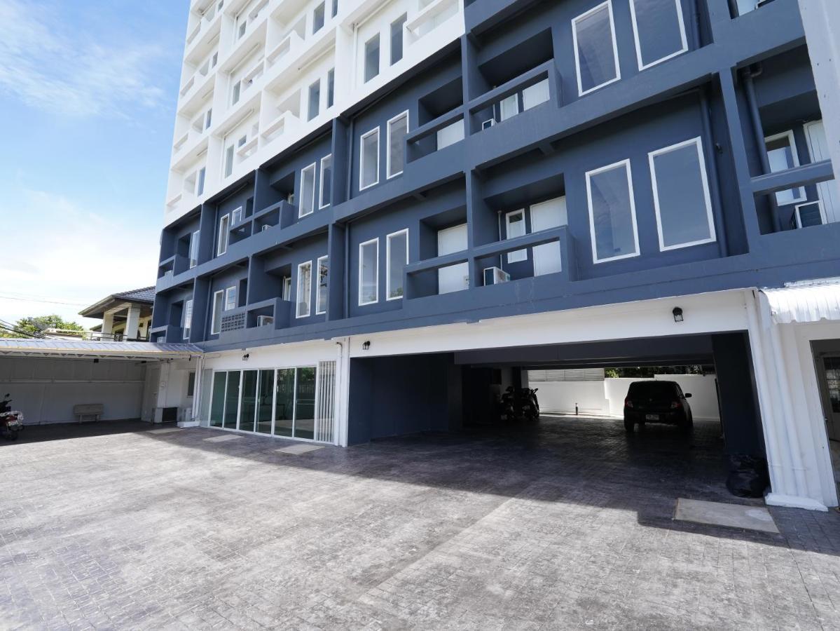 Roomquest It Square Don Mueang Airport Bangkok Exterior foto