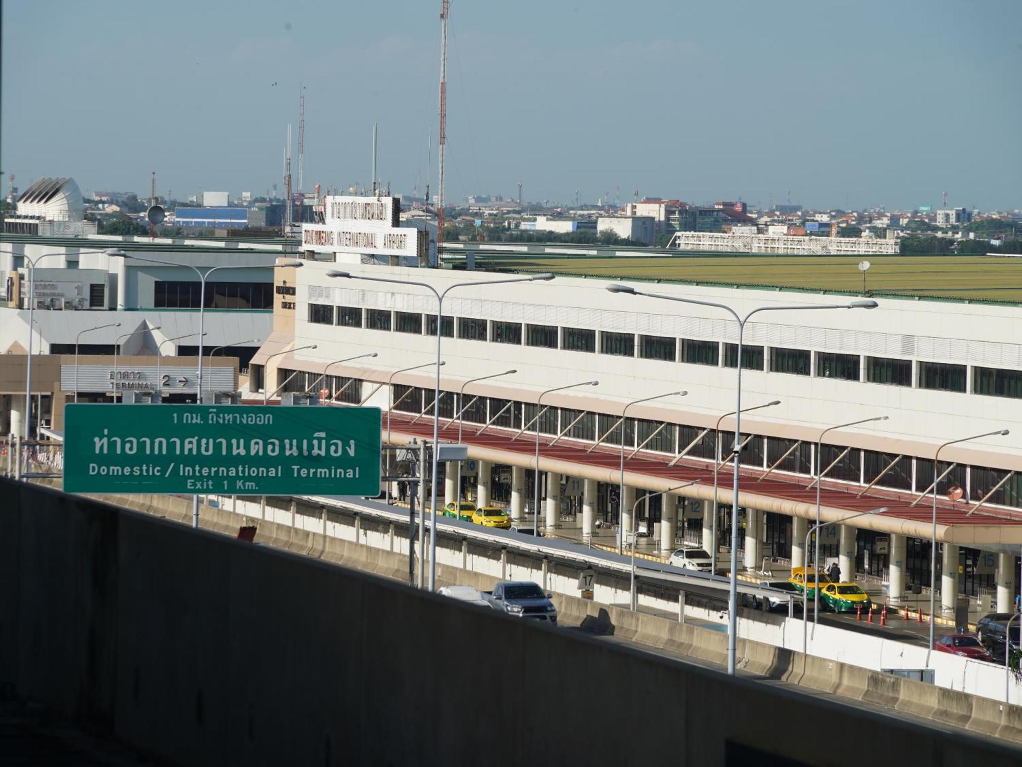 Roomquest It Square Don Mueang Airport Bangkok Exterior foto